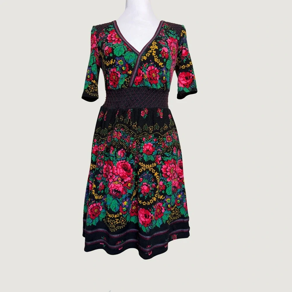 Free People Black Knit‎ Floral Smocked Waist V-Neck Half Sleeve Mini Dress XS